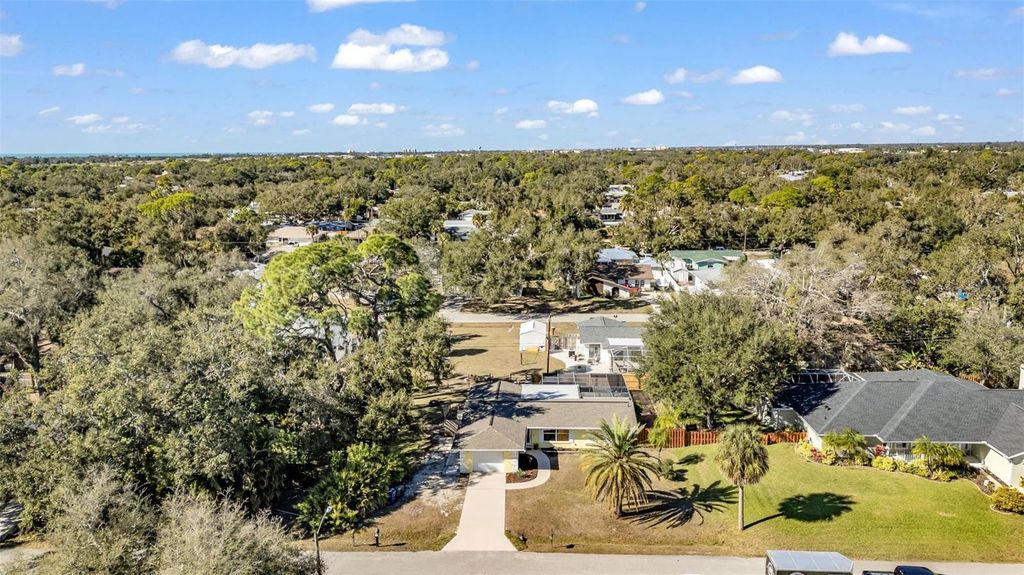 Image 45 of property listing at 526 GRANT ROAD, Venice, FL 34293