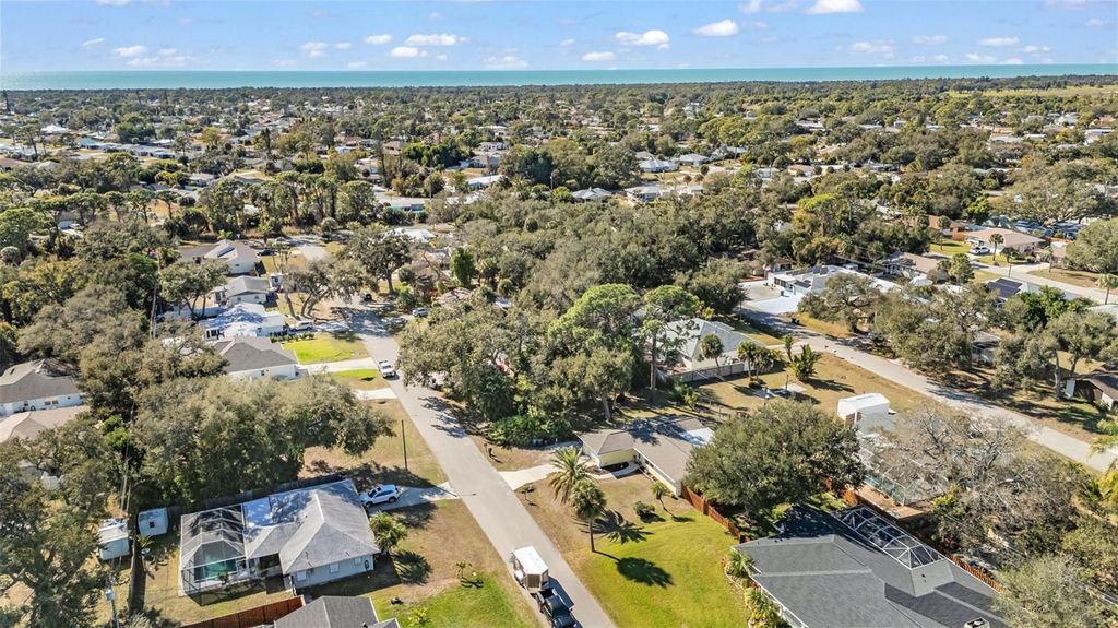 Image 49 of property listing at 526 GRANT ROAD, Venice, FL 34293