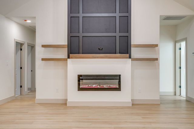 725 Haynie Drive, Runaway Bay, TX 76426