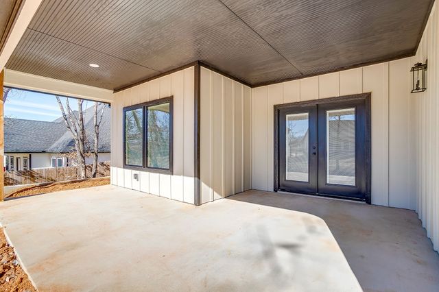 725 Haynie Drive, Runaway Bay, TX 76426