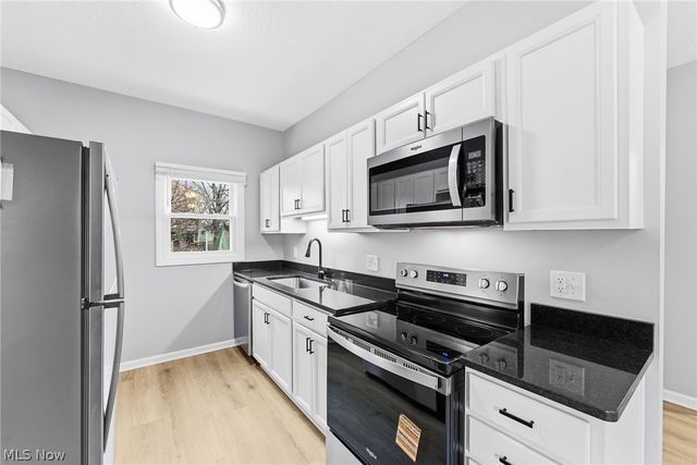 1535 Lakewood Avenue, Lakewood, OH 44107