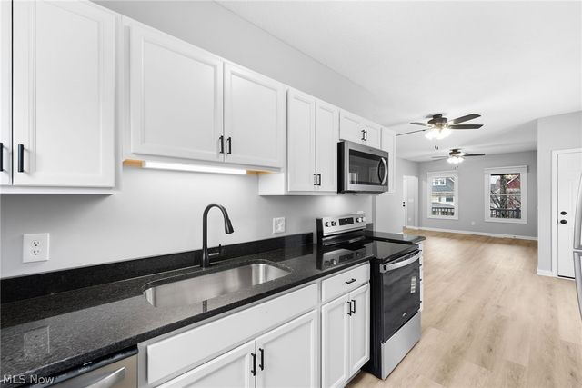 1535 Lakewood Avenue, Lakewood, OH 44107