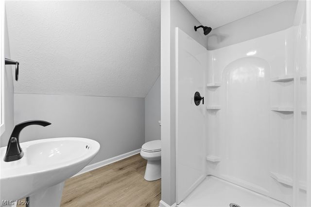 1535 Lakewood Avenue, Lakewood, OH 44107