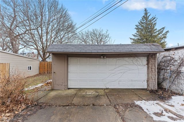 1535 Lakewood Avenue, Lakewood, OH 44107