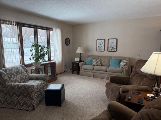 1809 15th Street S, Fargo, ND 58103