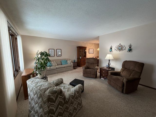 1809 15th Street S, Fargo, ND 58103