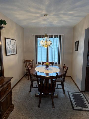 1809 15th Street S, Fargo, ND 58103