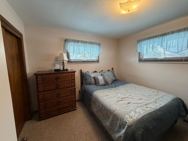 1809 15th Street S, Fargo, ND 58103