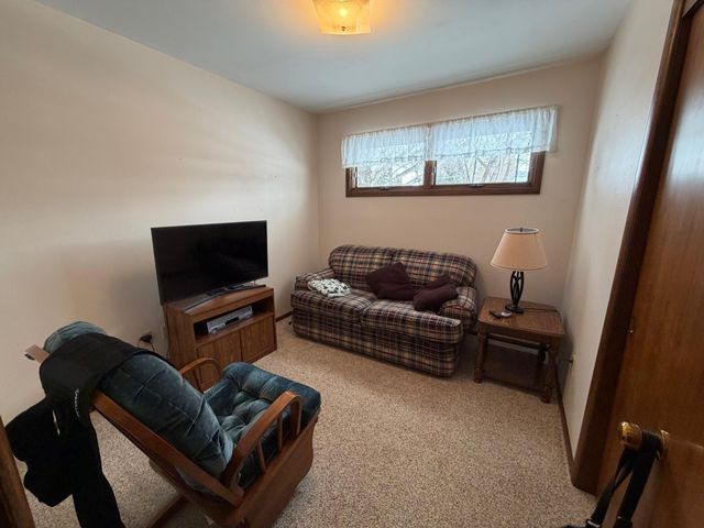 1809 15th Street S, Fargo, ND 58103