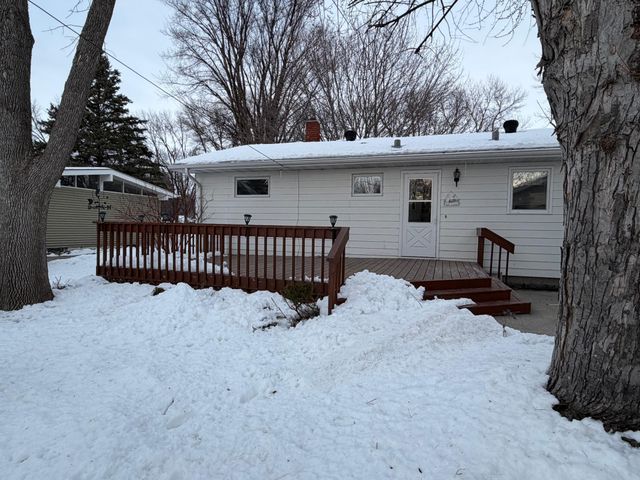 1809 15th Street S, Fargo, ND 58103