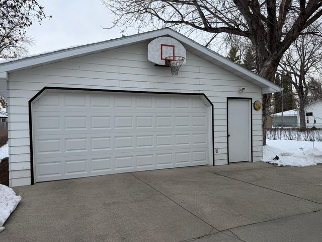 1809 15th Street S, Fargo, ND 58103