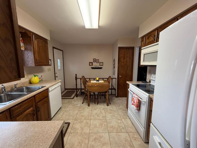 1809 15th Street S, Fargo, ND 58103