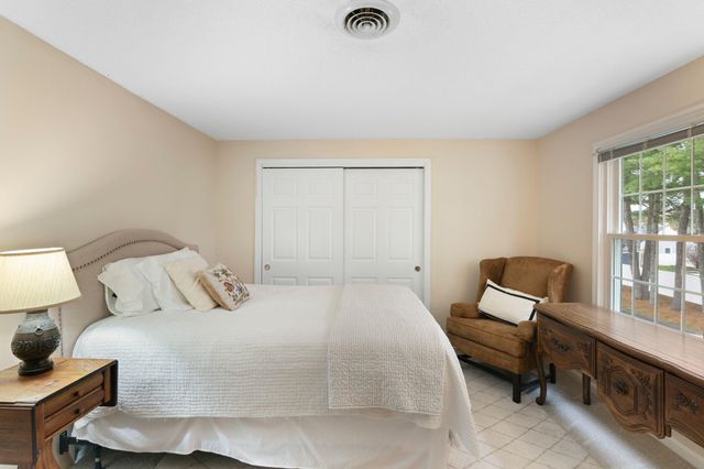 28 B Stonehouse Lane, Keene, NH 03431