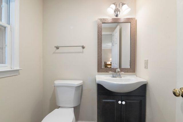 28 B Stonehouse Lane, Keene, NH 03431