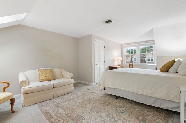 28 B Stonehouse Lane, Keene, NH 03431