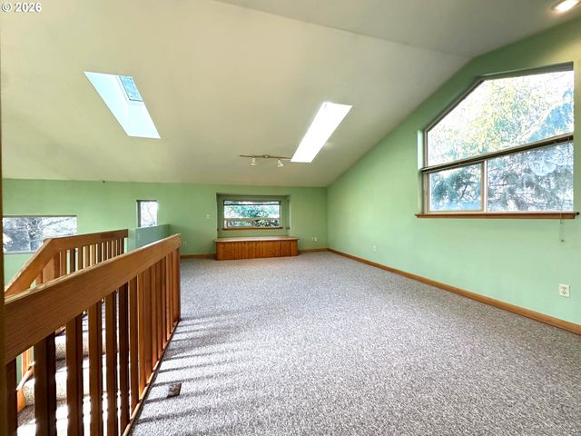 277 N DOLPHIN St, Rockaway Beach, OR 97136