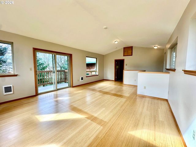 277 N DOLPHIN St, Rockaway Beach, OR 97136