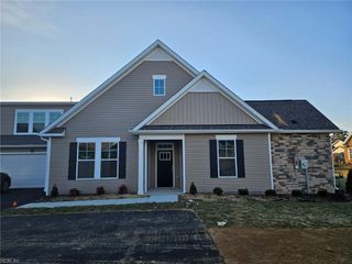 214 St Pauls Ave # 31-1, Smithfield, VA 23430