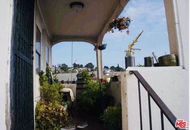 1460 N Eastern Avenue, Los Angeles, CA 90063
