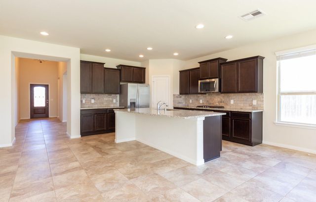 10 Log House Court, Tomball, TX 77375