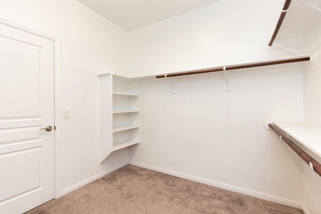 10 Log House Court, Tomball, TX 77375