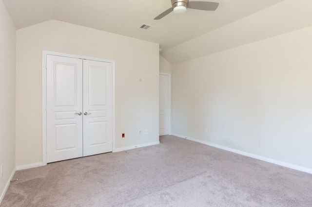 10 Log House Court, Tomball, TX 77375