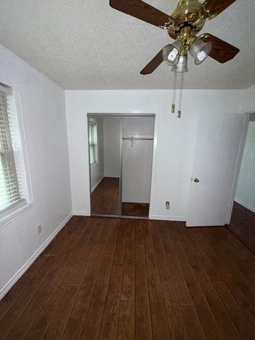 2916 Refugio Avenue, Fort Worth, TX 76106