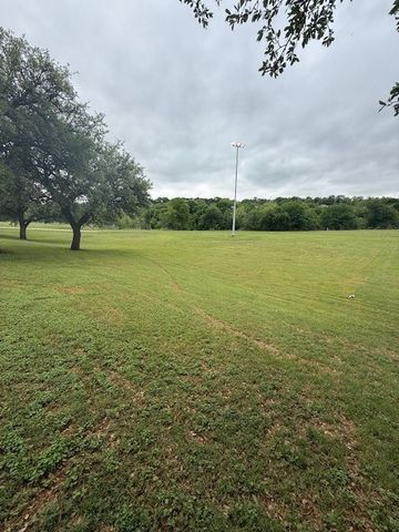 2916 Refugio Avenue, Fort Worth, TX 76106