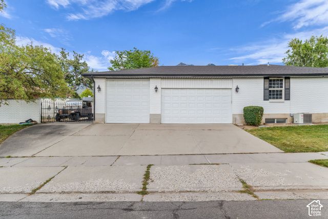 2329 E SUBLETTE PL, Sandy, UT 84093