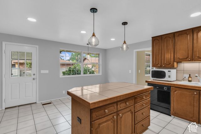 2329 E SUBLETTE PL, Sandy, UT 84093