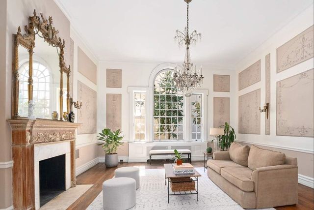 125 E 69th Street, New York City, NY 10021