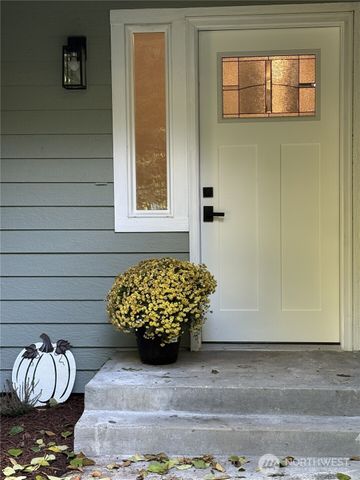 22290 Veteran Street NE, Poulsbo, WA 98370