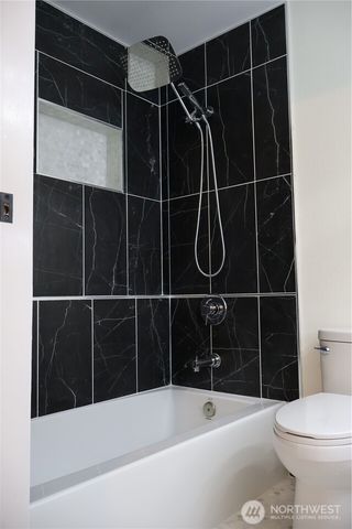 22290 Veteran Street NE, Poulsbo, WA 98370