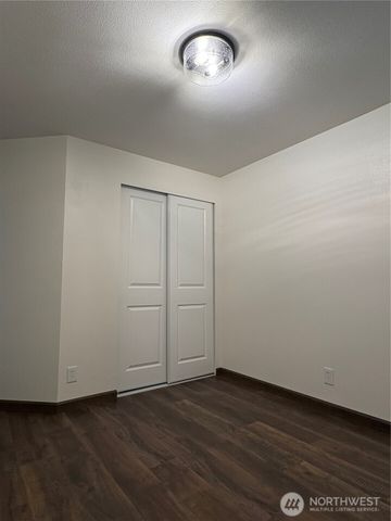 22290 Veteran Street NE, Poulsbo, WA 98370