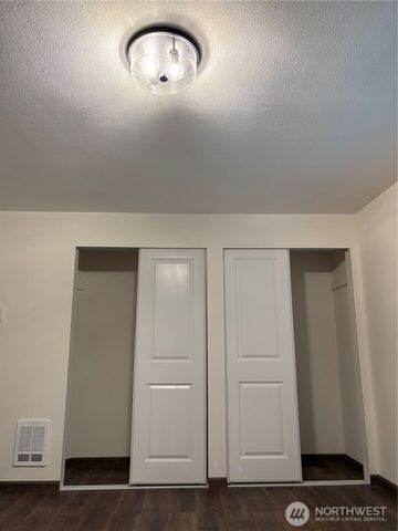 22290 Veteran Street NE, Poulsbo, WA 98370