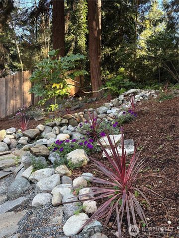 22290 Veteran Street NE, Poulsbo, WA 98370