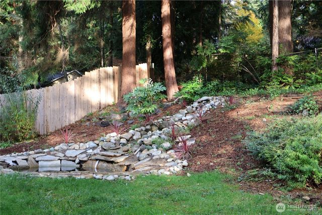 22290 Veteran Street NE, Poulsbo, WA 98370