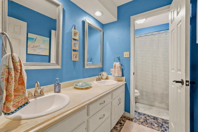 80 River Hills Drive, Denison, TX 75020