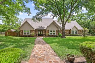 80 River Hills Drive, Denison, TX 75020