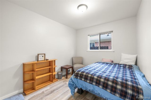 6016 N Berry Street, Westland, MI 48185