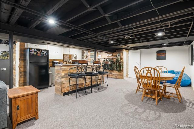 6016 N Berry Street, Westland, MI 48185