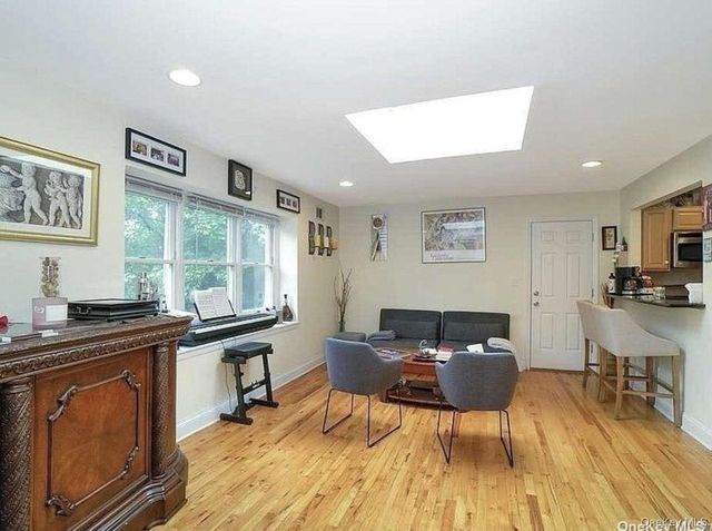 1012 Old Northern Boulevard, Roslyn, NY 11576