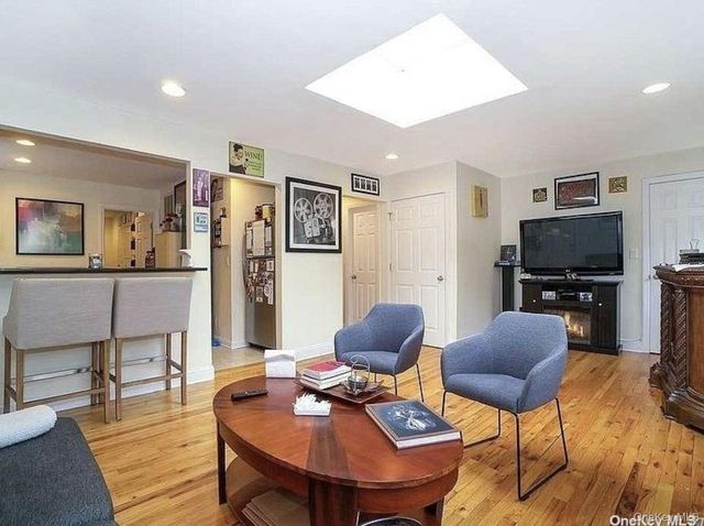 1012 Old Northern Boulevard, Roslyn, NY 11576