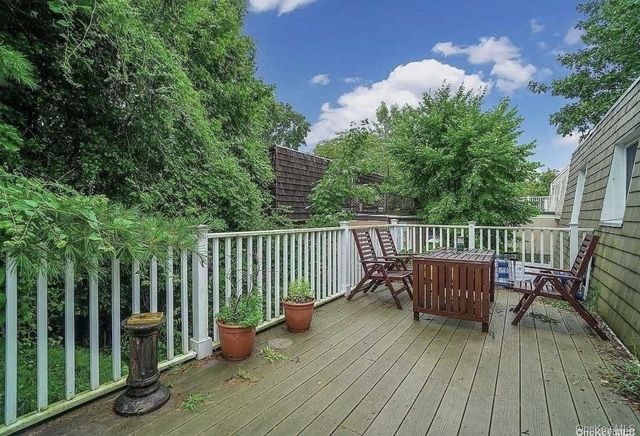 1012 Old Northern Boulevard, Roslyn, NY 11576