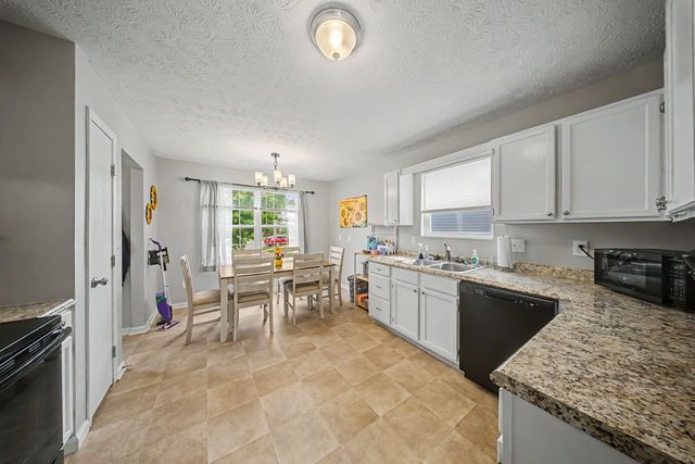 527 Game Court, Elsmere, KY 41018
