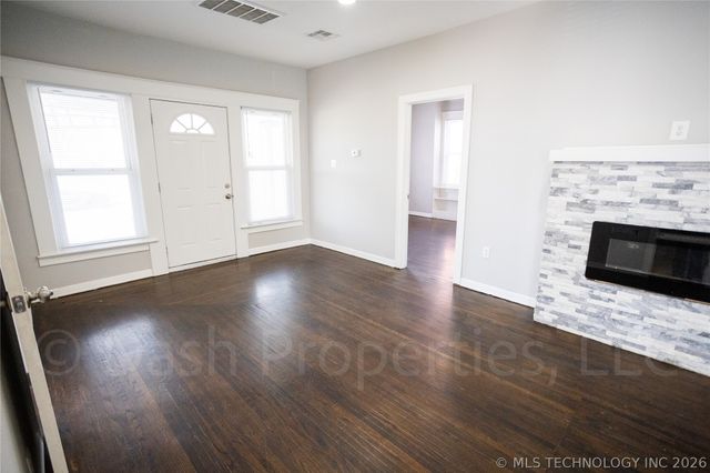 2604 E 7th Street S, Tulsa, OK 74104