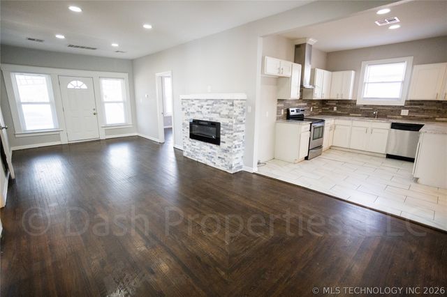 2604 E 7th Street S, Tulsa, OK 74104