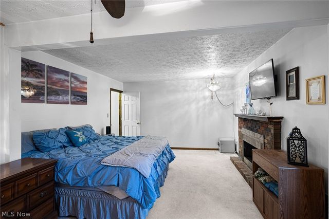 547 Cove Beach Avenue, Sheffield Lake, OH 44054