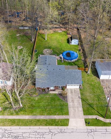 547 Cove Beach Avenue, Sheffield Lake, OH 44054