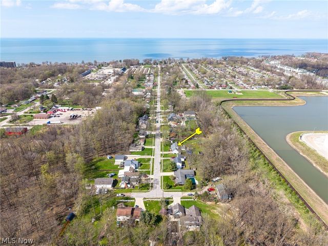 547 Cove Beach Avenue, Sheffield Lake, OH 44054